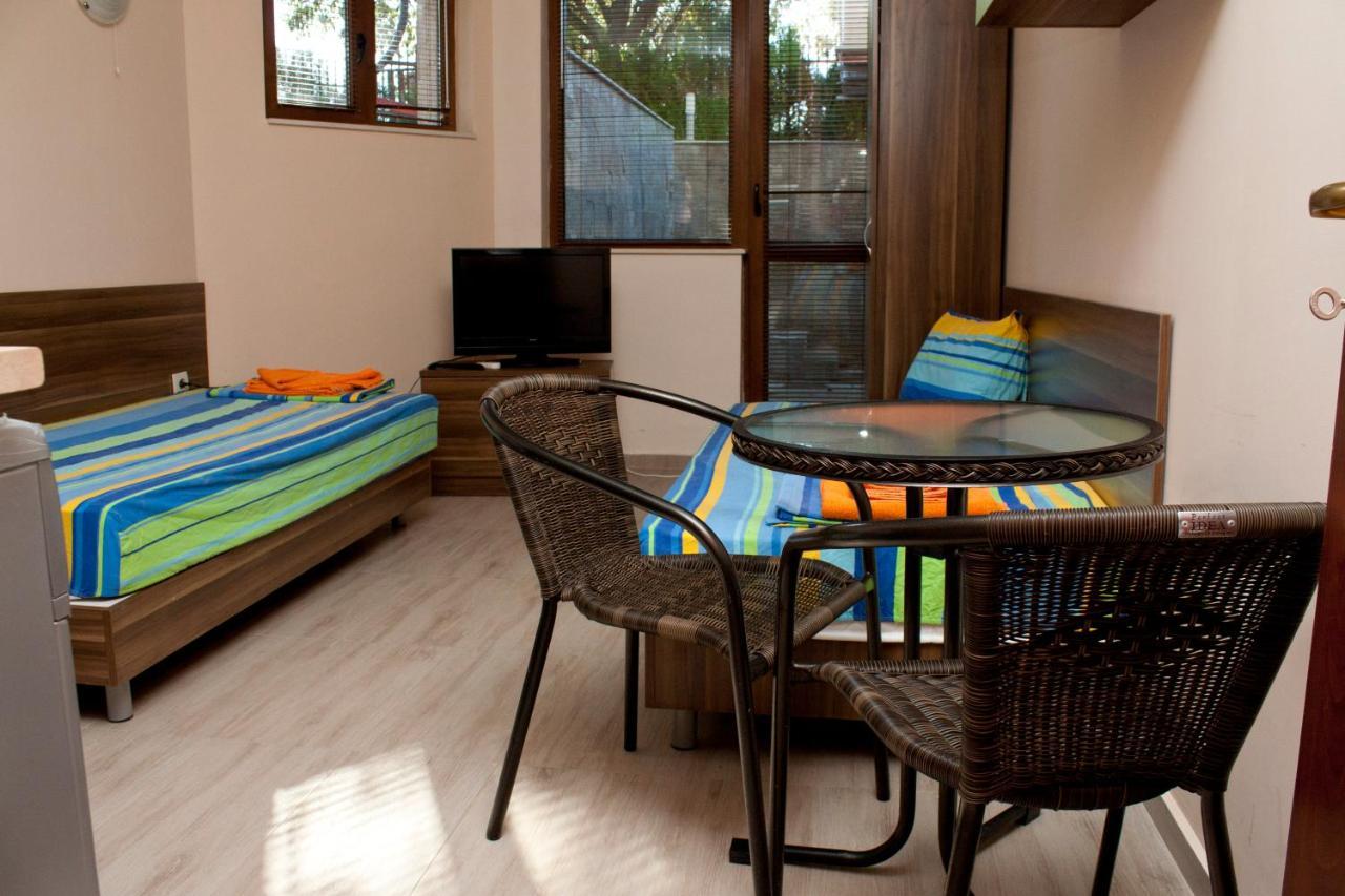 Fantasy Apartments Saint Constantine And Helena Resort Св. Св. Константин и Елена Екстериор снимка