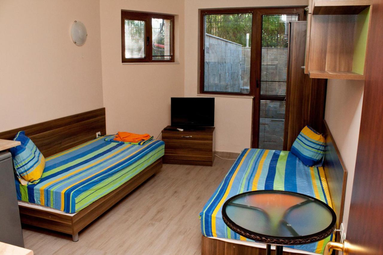 Fantasy Apartments Saint Constantine And Helena Resort Св. Св. Константин и Елена Екстериор снимка
