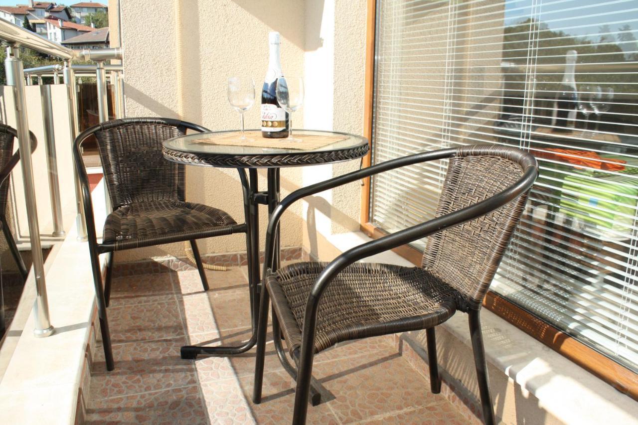 Fantasy Apartments Saint Constantine And Helena Resort Св. Св. Константин и Елена Екстериор снимка