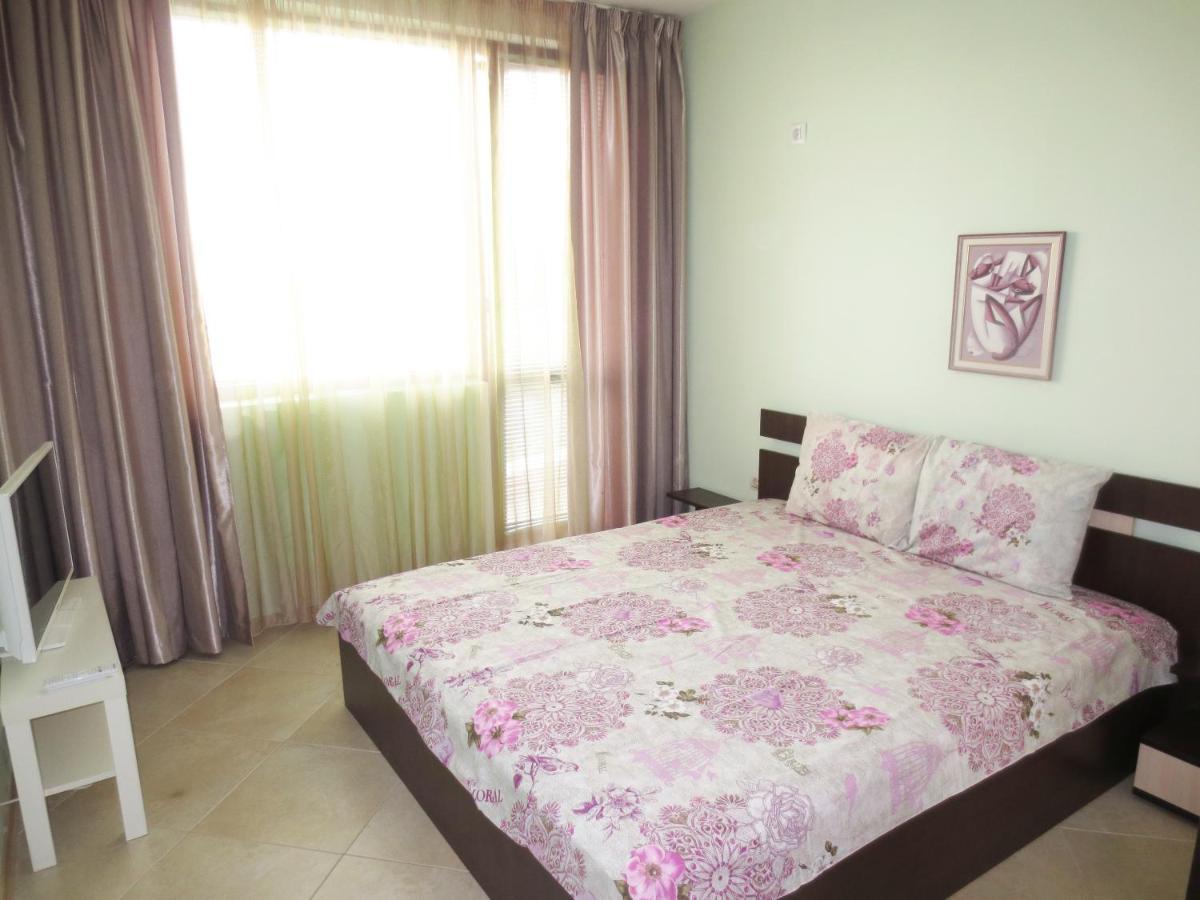 Fantasy Apartments Saint Constantine And Helena Resort Св. Св. Константин и Елена Екстериор снимка