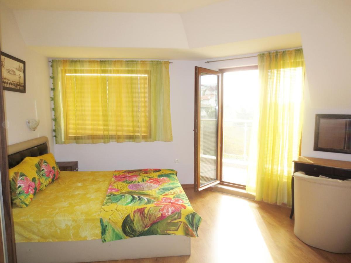 Fantasy Apartments Saint Constantine And Helena Resort Св. Св. Константин и Елена Екстериор снимка